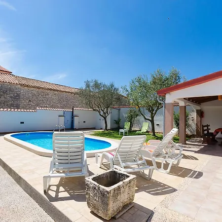 House Damir Holiday home Marcana