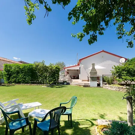 House Damir Holiday home *