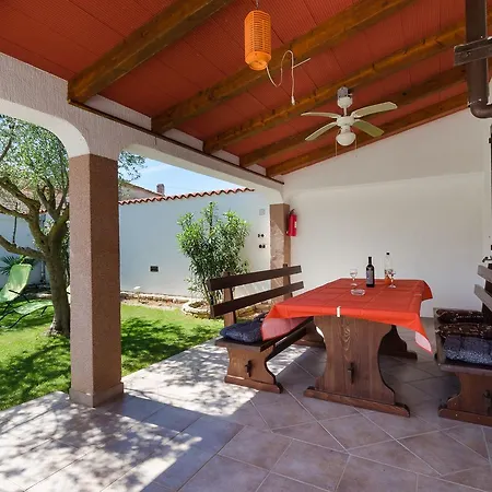 House Damir * Marcana